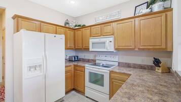Townhome, Multiple Beds, Balcony, Golf View (The Gathering Place ) | Private kitchen | Coffee/tea maker