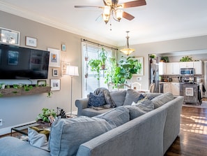 House, Multiple Beds, Kitchen | Living room | 40-inch TV with digital channels