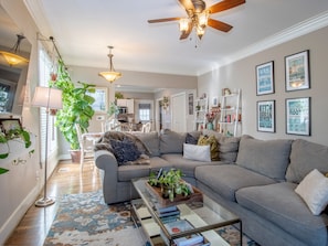 House, Multiple Beds, Kitchen | Living room | 40-inch TV with digital channels - The Fern Downtown (Nashville)