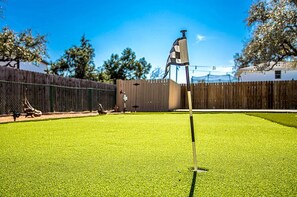 Children’s play area – outdoor