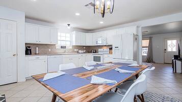 House, Multiple Beds, Kitchen | Private kitchen | Fridge, microwave, oven, stovetop