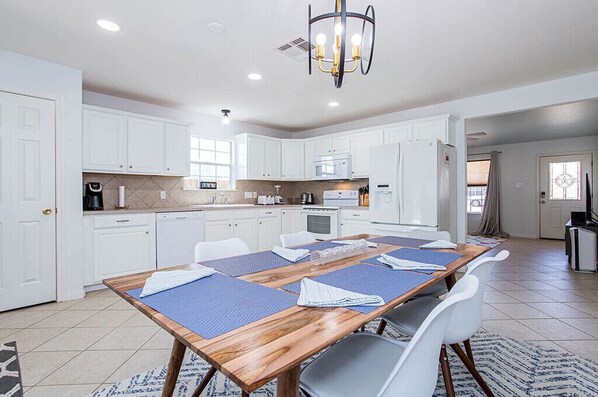 House, Multiple Beds, Kitchen | Private kitchen | Fridge, microwave, oven, stovetop - The Fairway (Rockwall)