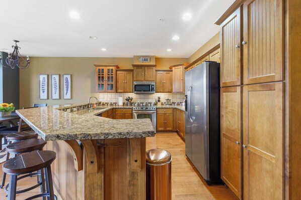 Appartement, meerdere bedden, balkon (Taneycomo Retreat) | Privékeuken | Een koffiezetapparaat/waterkoker