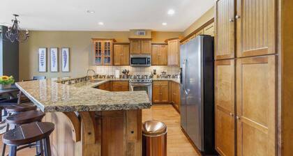 Taneycomo Retreat - Lakefront Condo