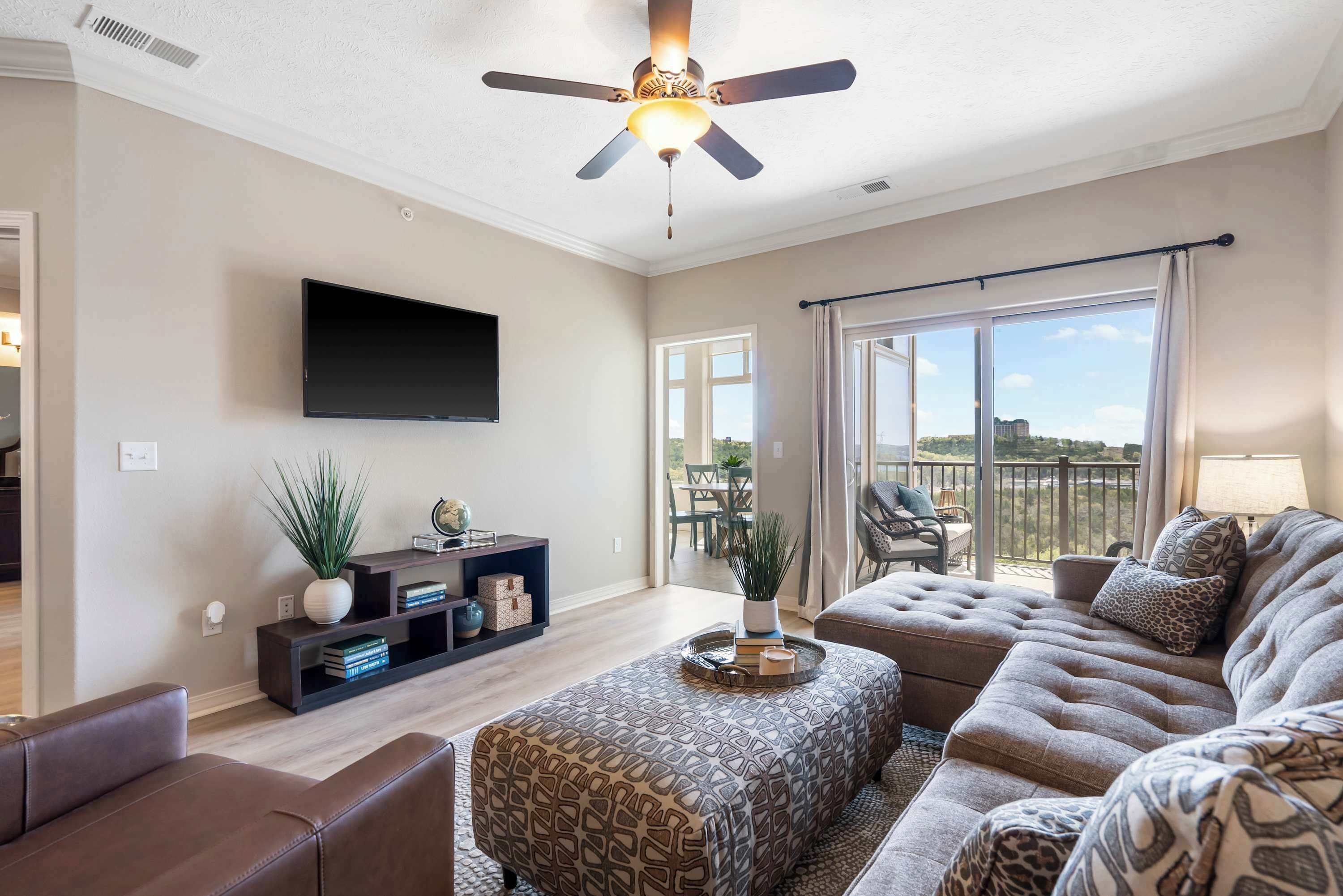 Condo, Multiple Beds, Balcony (Table Rock Overlook) | Living area | 42-inch flat-screen TV with digital channels