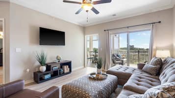 Condo, Multiple Beds, Balcony (Table Rock Overlook) | Living area | 42-inch flat-screen TV with digital channels