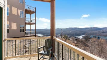 Apartment, Mehrere Betten, Balkon, Bergblick (Sunset Retreat) | Unterkunftsgelände