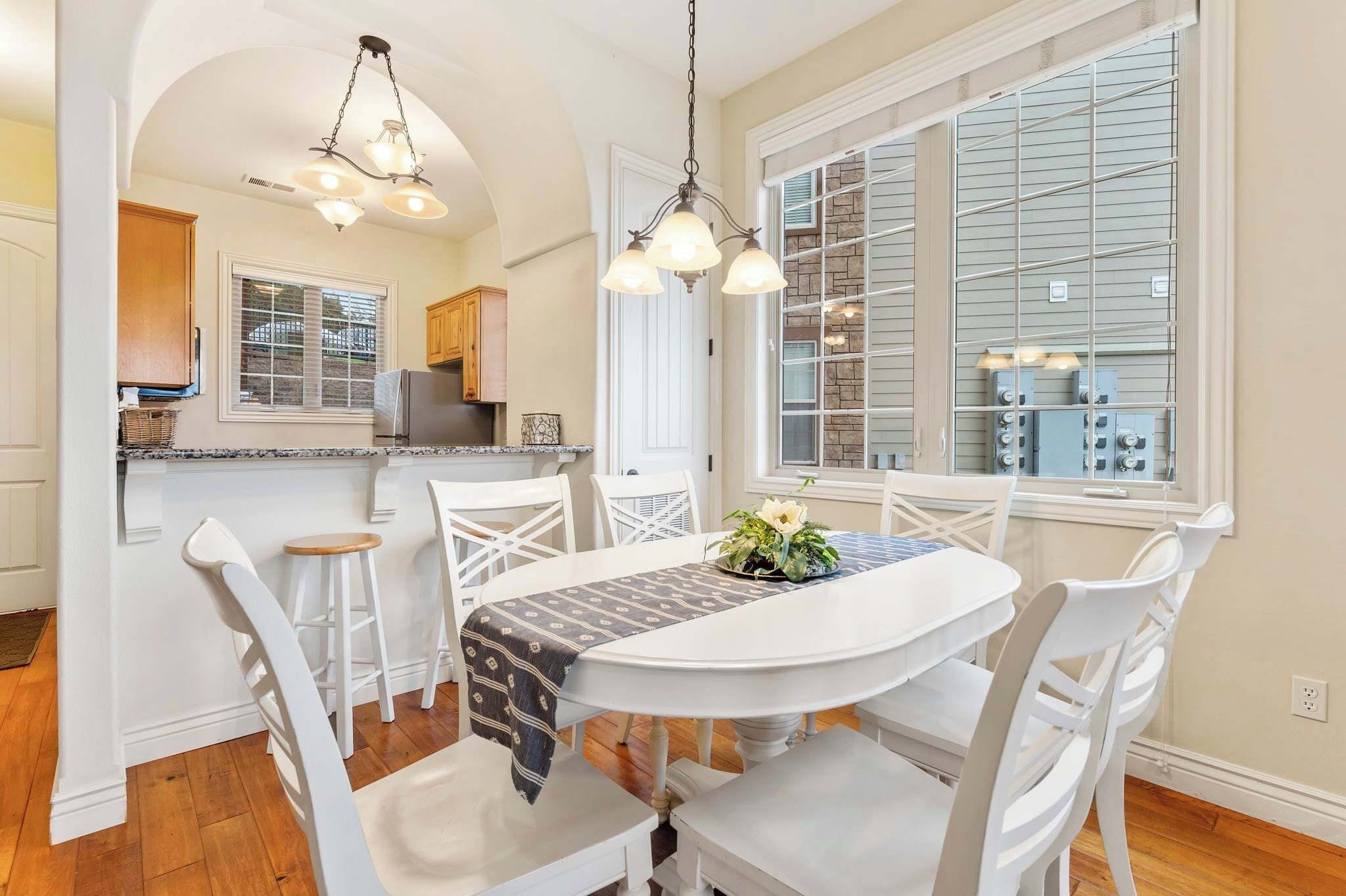 Condo, Multiple Beds, Balcony, Mountain View (Sunset Retreat) | Dining