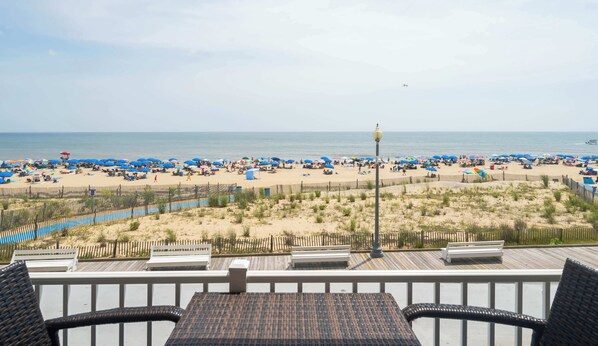 Studio Suite, Multiple Beds, Balcony, Ocean View | Outdoor dining