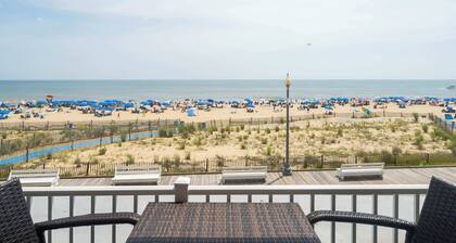Seaside Star On The Boardwalk!