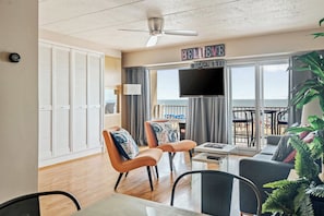 Studio Suite, Multiple Beds, Balcony, Ocean View | Living area | 42-inch flat-screen TV with digital channels