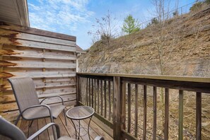 公寓客房, 多張床, 陽台, 花園景觀 (Rockwall Lodge) | 住宿一隅