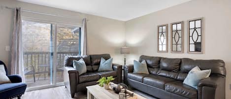 Condo, Multiple Beds, Balcony, Garden View (Rockwall Lodge) | Living area | 42-inch flat-screen TV with digital channels