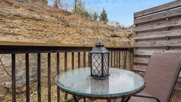 Condo, Multiple Beds, Balcony, Garden View (Rockwall Cottage) | Outdoor dining