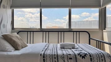 1 bedroom, desk, iron/ironing board, WiFi