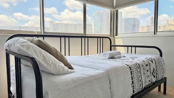 1 bedroom, desk, iron/ironing board, WiFi