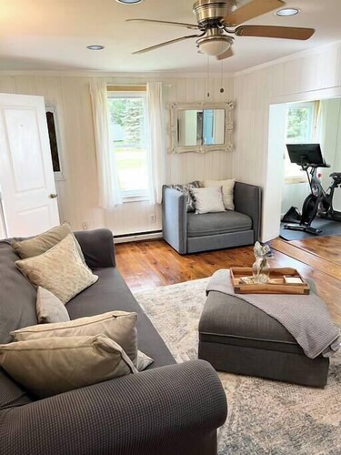 Quaint Cottage w/ Peloton & Sauna near Hiking