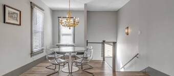 DT Historic Home - Walk to the Stadium and Dailys!