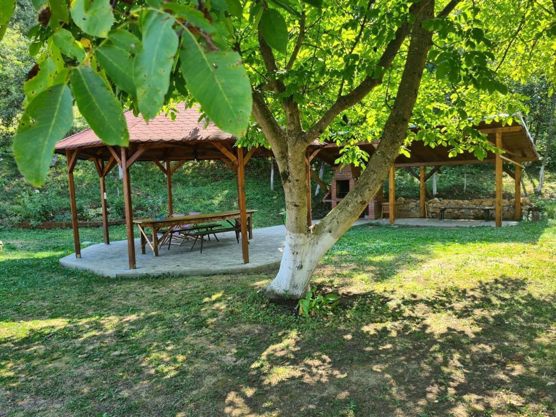 Cottage | Outdoor dining