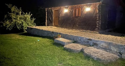 Charming 2bed Cottage in Carasova, Banat Mountains