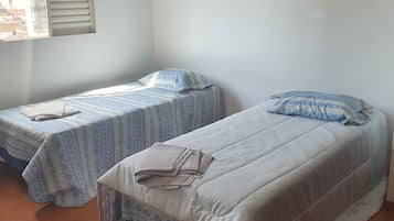 2 dormitorios, tabla de planchar con plancha, wifi gratis y ropa de cama