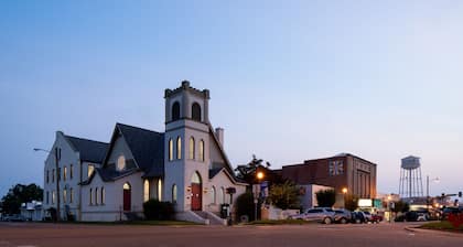 Magnolia Manor and Chapel