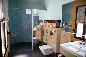 Hair dryer, towels - 3 Estudios Deluxe Para 2 O 4 Personas (Andújar)