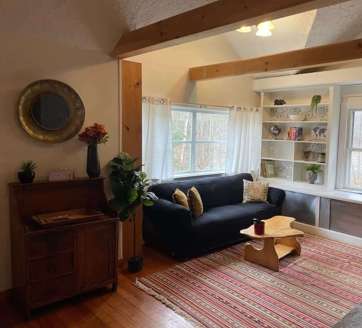TV, fireplace, offices