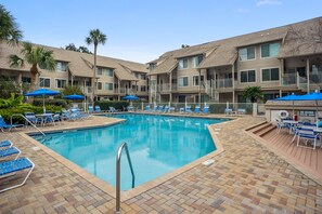Pool - Courtside 88 - Forest Beach 1st Floor Flat (Hilton Head Island)