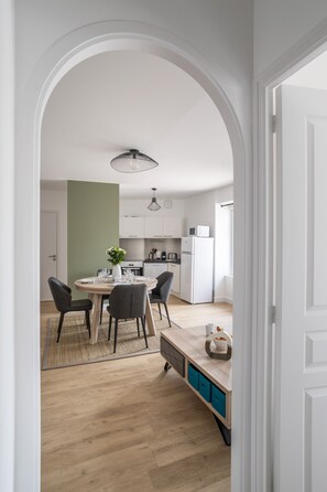 Dining - L'EUCALYPTUS - Charmant appartement de 52m² (Dinard)