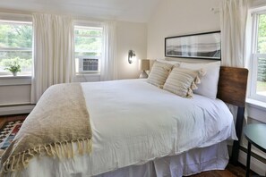 4 chambres, fer et planche à repasser, lit de bébé portatif, Wi-Fi