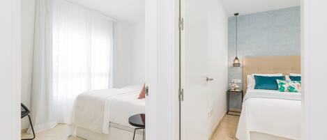 2 chambres, fer et planche à repasser, accès Internet, draps fournis