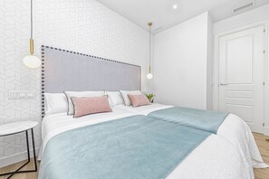 2 chambres, fer et planche à repasser, accès à Internet, literie fournie