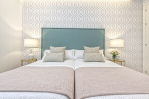 2 chambres, fer et planche à repasser, accès Internet, draps fournis