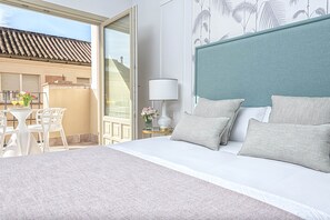 Iron/ironing board, Internet, bed sheets
