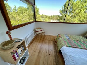 5 chambres, fer et planche à repasser, lit parapluie, Wi-Fi gratuit