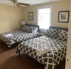 Room - PALMETTO BEACH 3/2 - Sleeps 11 CLOSE TO EVERYTHING - 2207A (Tampa)
