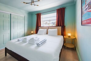 2 bedrooms, desk, iron/ironing board, WiFi