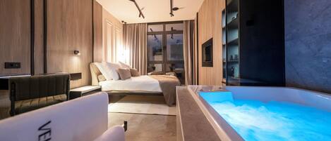 Phòng đôi Premium | Minibar, két bảo mật tại phòng, trang trí khác biệt