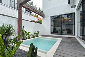 Basic-Apartment, 2 Queen-Betten | Pool | Außenpool