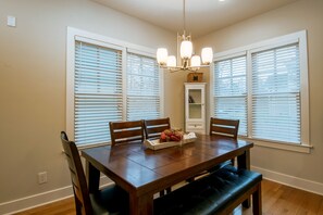 House, Multiple Beds, Kitchen | Private kitchen | Fridge, microwave, oven, stovetop - The Warren Place (Nashville)