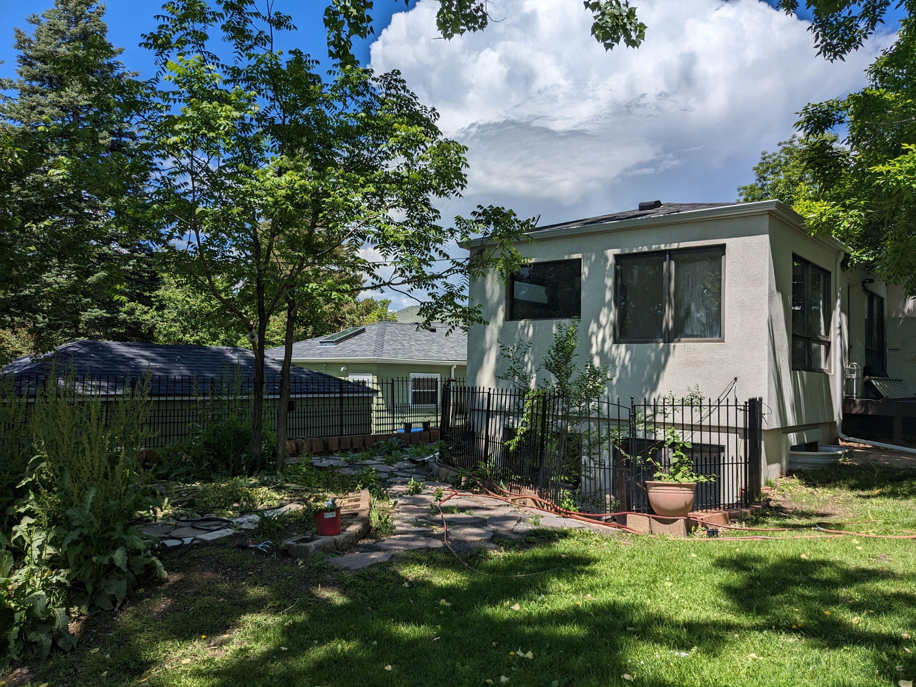 Walk to Downtown Golden!  East Street Historic District Getaway.