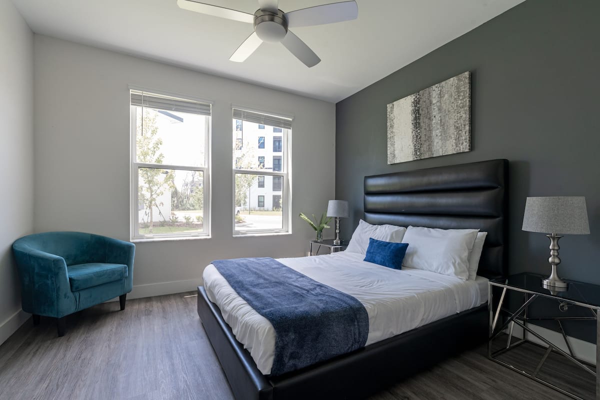 2 habitaciones, decoración personalizada y muebles diferentes