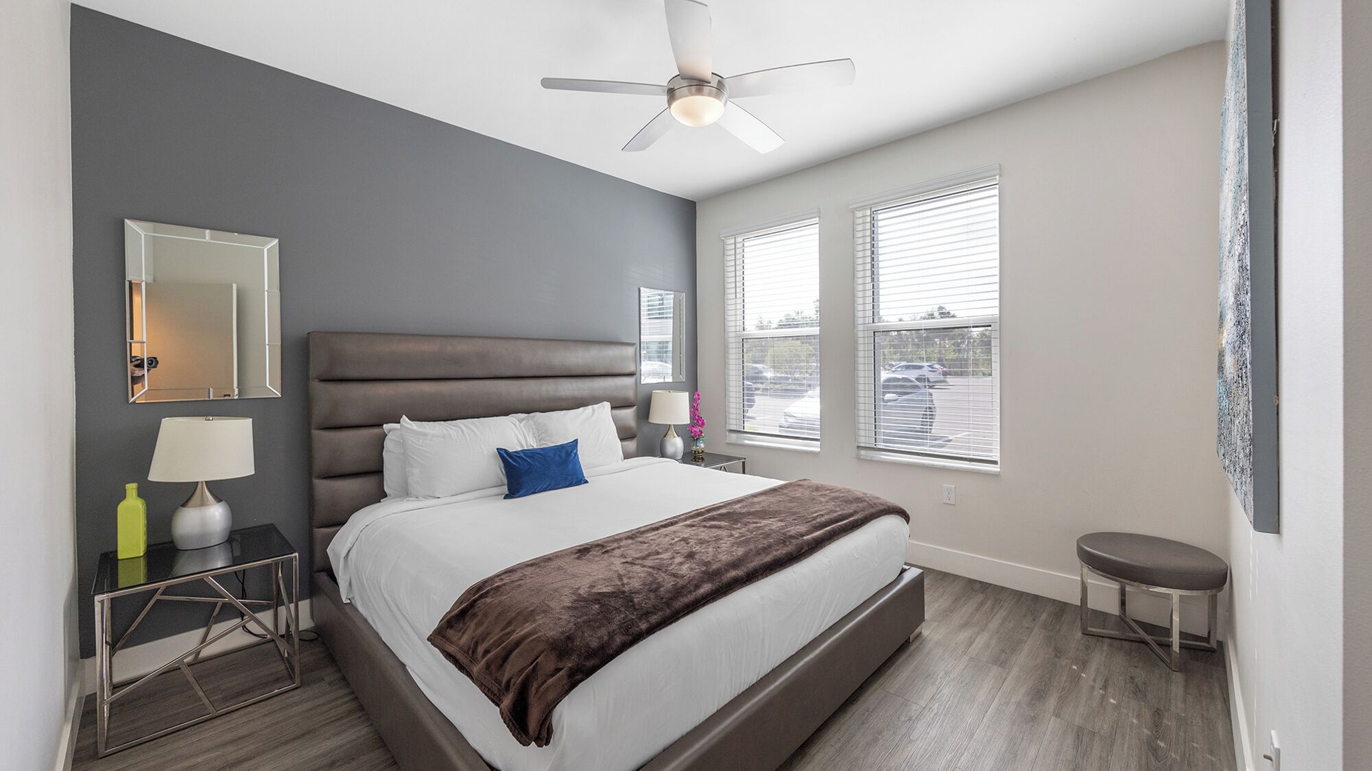 بديكورات فريدة لكل غرفة وطراز فريد لكل وحدة ومكتب