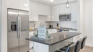 Appart'hôtel Standard, 1 chambre | Cuisine privée | Grand réfrigérateur, micro-ondes, four, plaque de cuisson