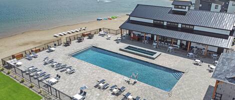 Ulkouima-allas, lämmitetty uima-allas