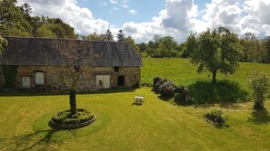 Exterior - Country house for families in search of nature (Saint Martin de Bonfossé)