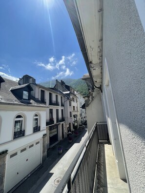 Property grounds - Beautiful renovated apartment with courtyard (Bagnères-de-Luchon)