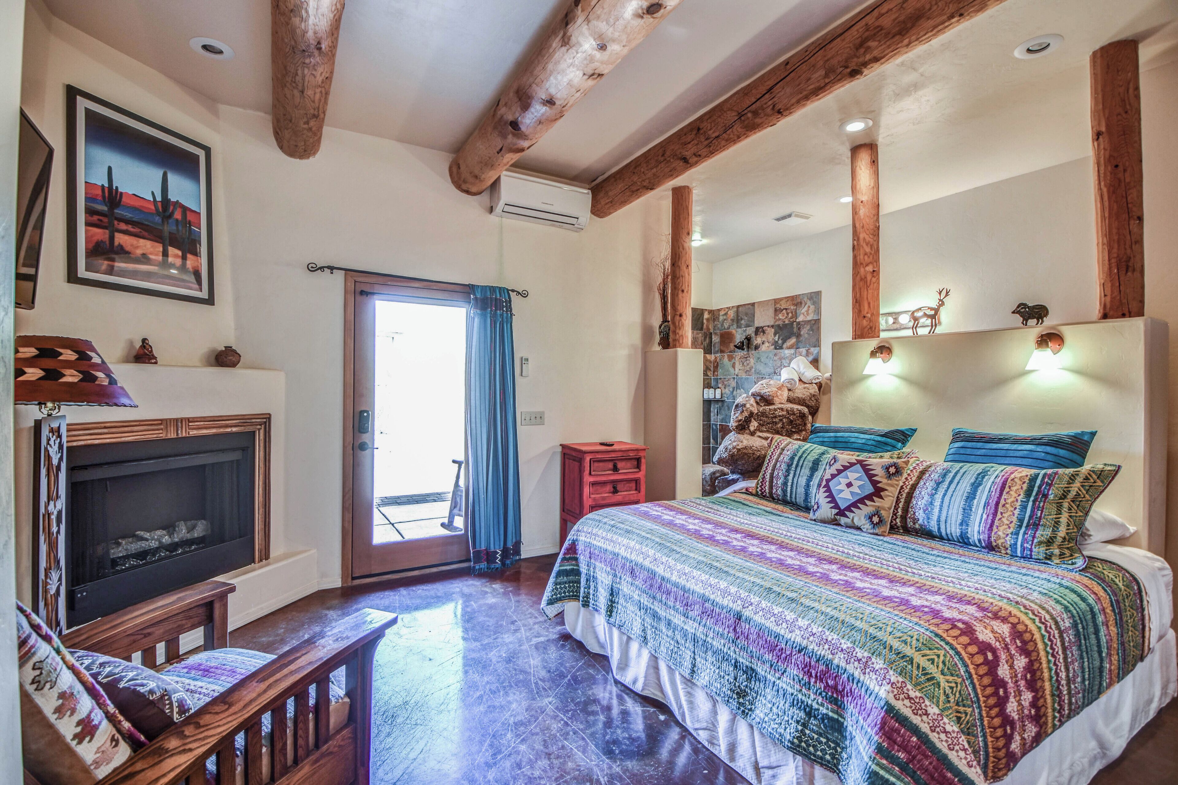 Fer et planche à repasser, Wi-Fi gratuit, draps fournis