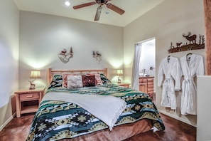 Fer et planche à repasser, accès Internet, draps fournis